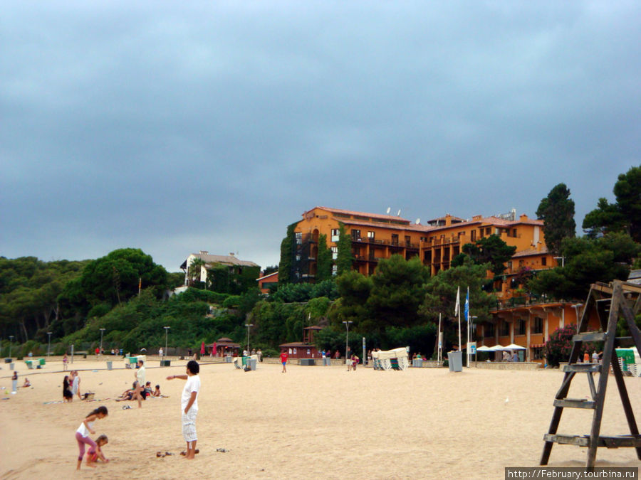 Это мой любимый отель,мечта! Надеюсь,когда -нибудь заработаю мнооого денег и поеду отдыхать именно туда:) Ллорет-де-Мар, Испания