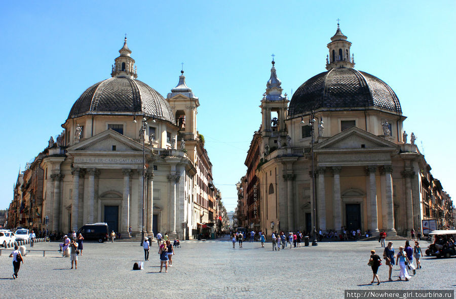 Церкви-близняшки Санта-Мария-деи-Мираколи и Санта-Мария-ин-Монтесанто Рим, Италия