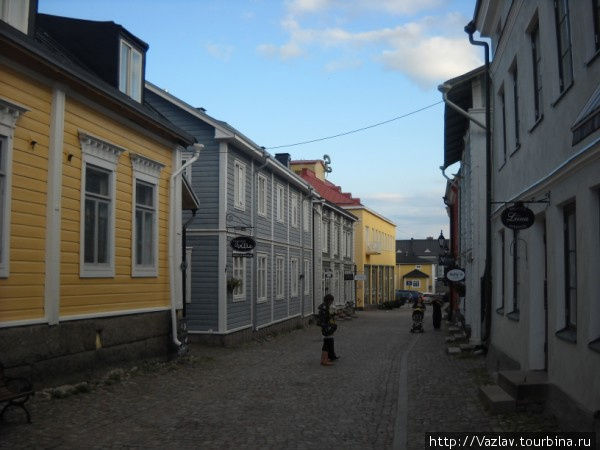 Улочка старого квартала Порвоо, Финляндия