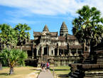 Ангкор-Ват — одно из выдающихся архитектурных чудес мира, внесен  ЮНЕСКО в список всемирного наследия человечества.