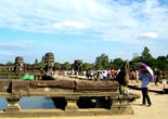 Ангкорский период, когда были построены храмы Ангкора, а кхмерская империя заявила о себе как об одной из великих держав Юго-Восточной Азии, охватывает более 600 лет — с 802 до 1432 годы