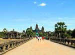 Считается, что Ангкор-Ват был построен во времена правителя Сурьявармана II (12 век), поклонявшегося  индуистскому божеству Вишну, которому, по мнению многих, он и посвятил Ангкор-Ват, самый большой  погребальный храм из всех ангкорских сооружений