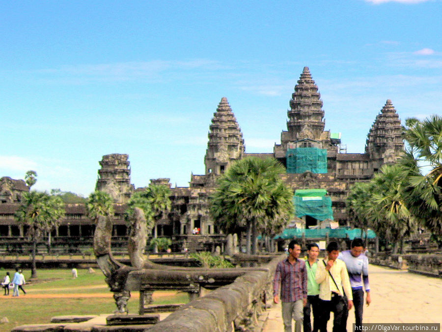 Долгой дорогой в эпоху сотворения мира Ангкор (столица государства кхмеров), Камбоджа
