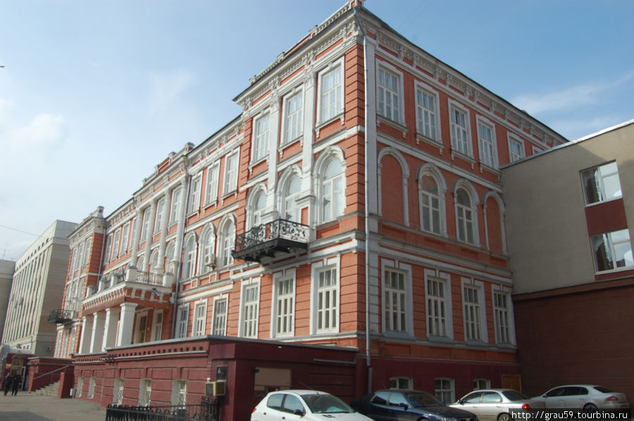 Здание коммерческого училища Саратов, Россия