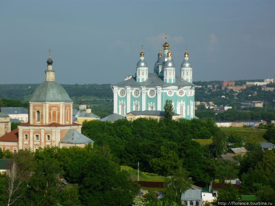 Вид на собор со Смоленской стены Смоленск, Россия