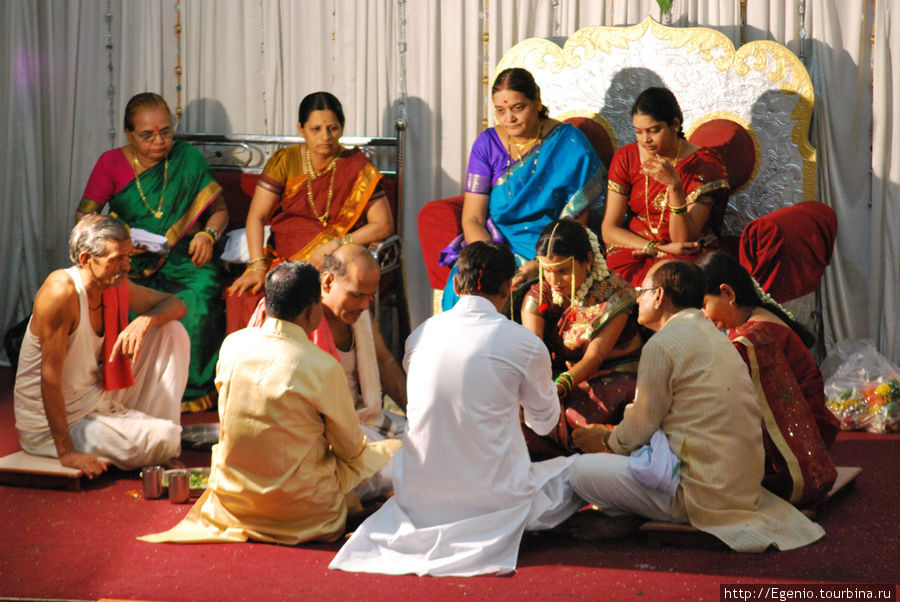 Две индийские свадьбы в один день Индия