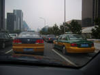 Такова расцветка пекинского городского такси.