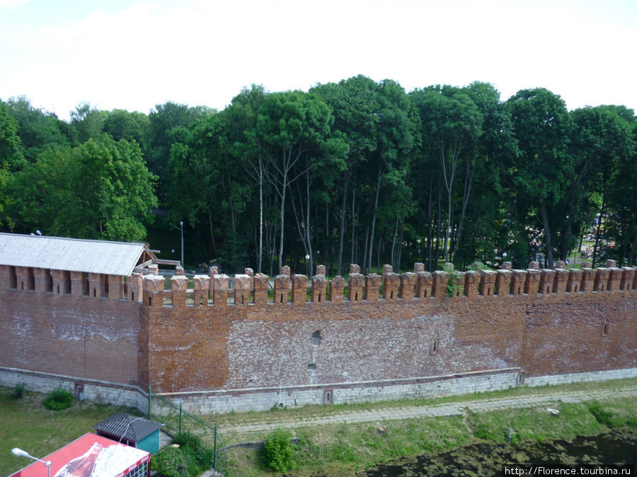 Стена у Лопатинского сада Смоленск, Россия