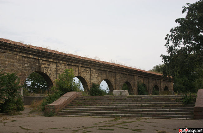 Часть карантинной стены в парке Шевченко Одесса, Украина