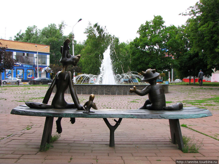 Беседа у фонтана. Раменское, Россия