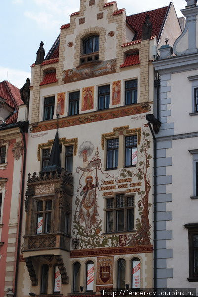 Отдельные фасады можно разглядывать очень долго: вся прелесть в деталях Прага, Чехия