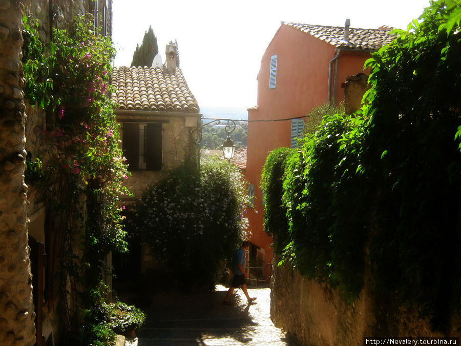 Тихий и уютный средиземноморский Cagnes-sur-Mer. Кань-сюр-Мер, Франция