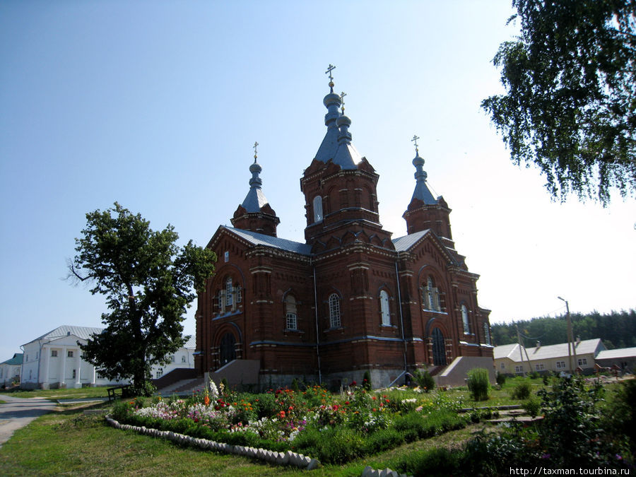 Богородице-Тихоновский Тюнинский монастырь Задонск, Россия