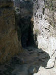 Ущелье — тропа к берегу Килотоа