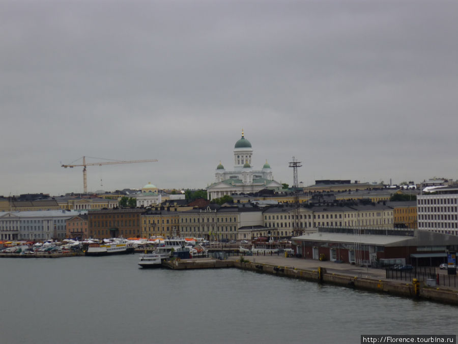 Порт Хельсинки; до причала — несколько минут Финляндия