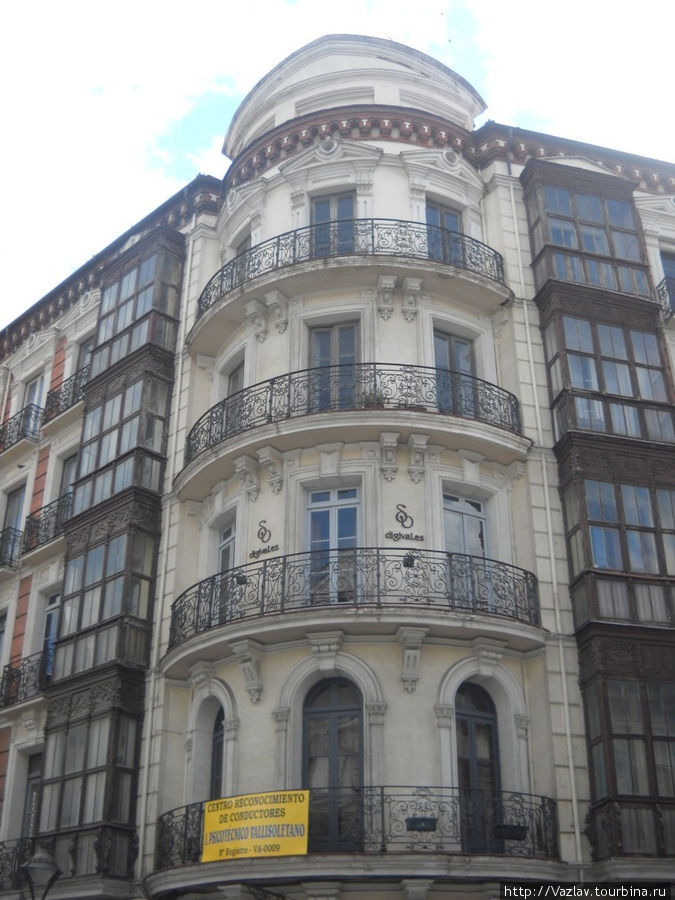 Элегантный фасад Вальядолид, Испания