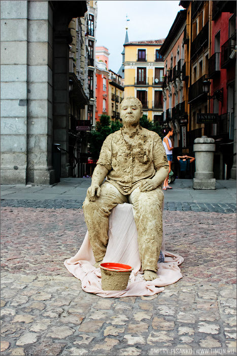 Крайне сомнительная живая статуя Мадрид, Испания