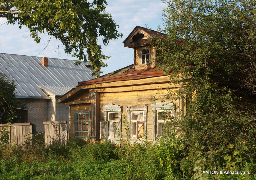 Пизанская башня по-русски Кидекша, Россия