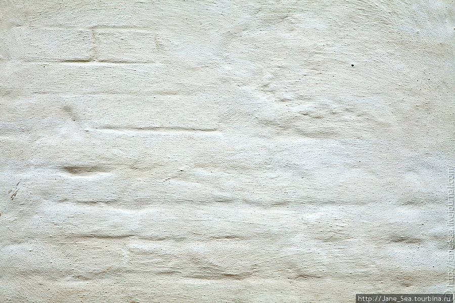 Стена... где-то внутри монастырского комплекса. Уж очень она завораживающе выглядела. :) Суздаль, Россия