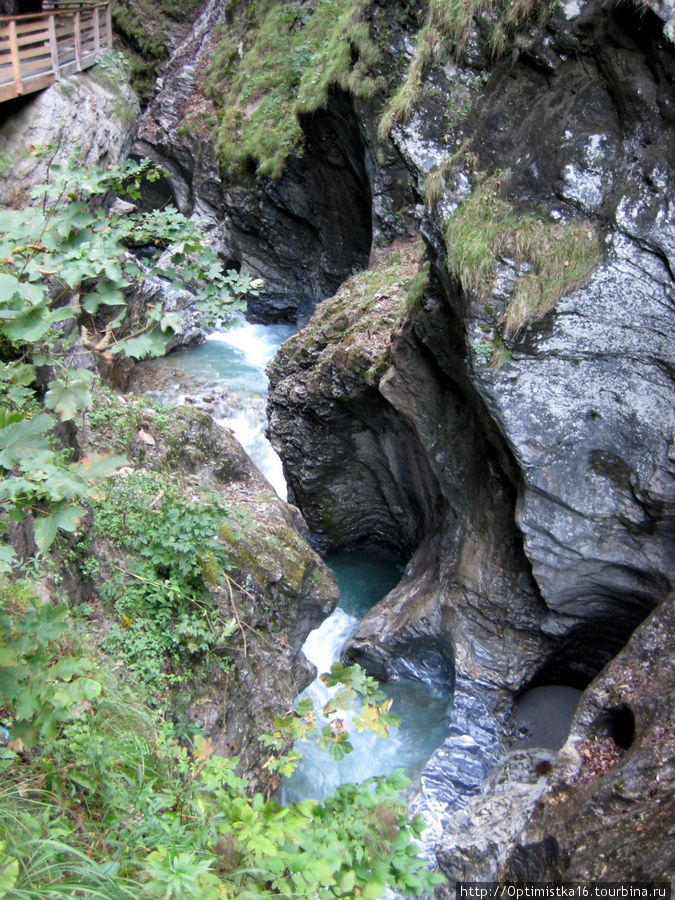 Прогулка к водопаду по ущелью Лихтенштайнкламм.