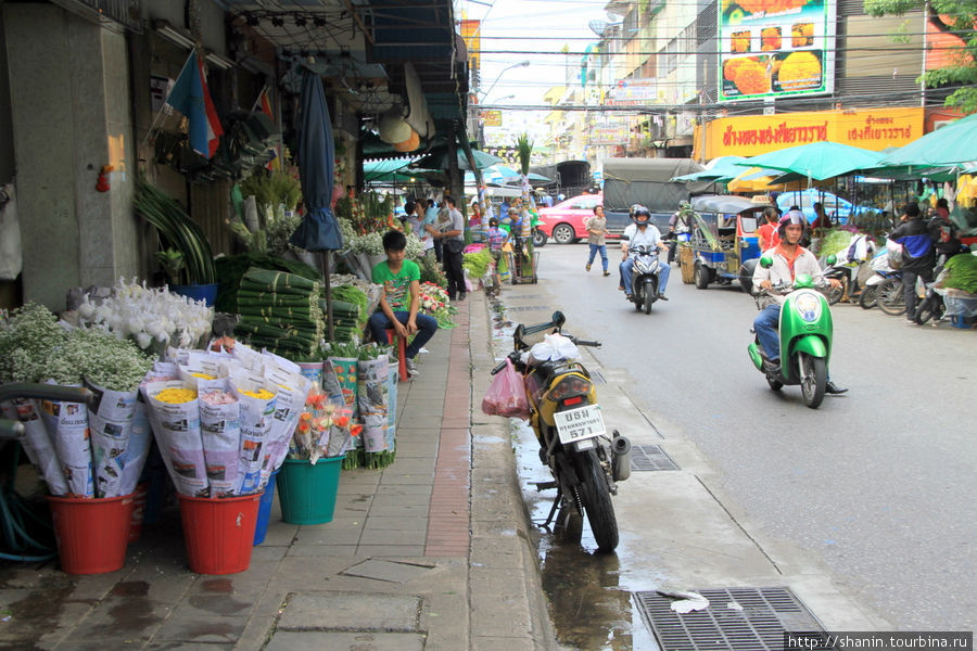 На цветочном рынке в Бангкоке Бангкок, Таиланд