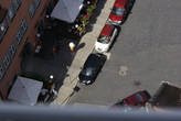 Единственное фото автомобиля — с верхушки колокольни Наумбурга. Тот, что черненький.