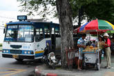 Автобусная остановка у рынка