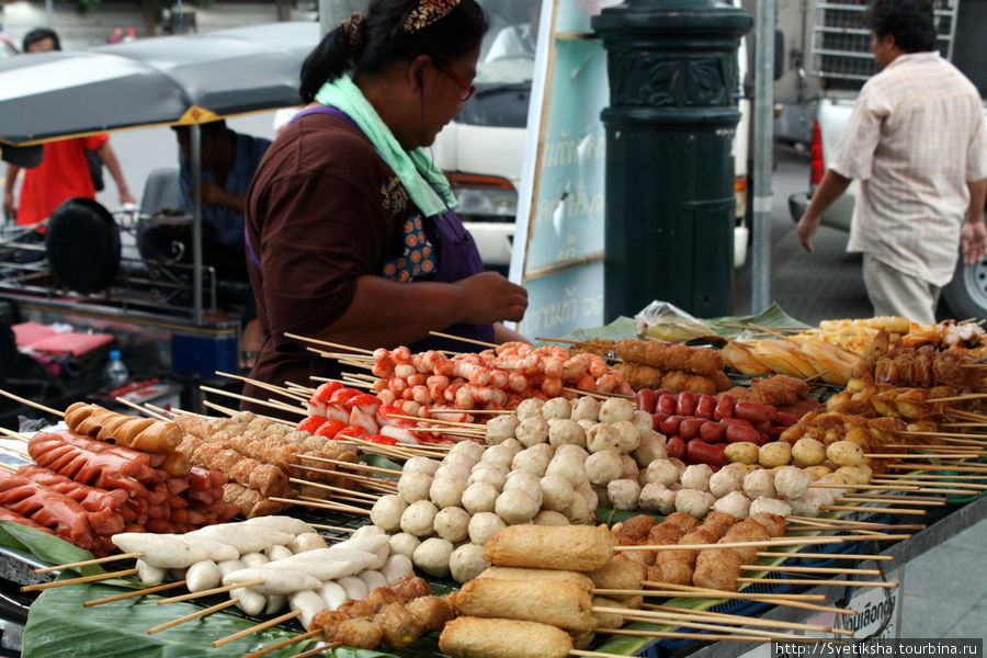 Колбаски на палочках Бангкок, Таиланд