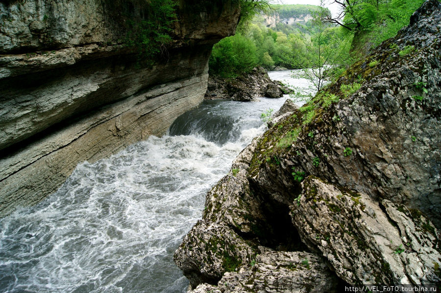 Дикая часть Теснины Каменномостский, Россия