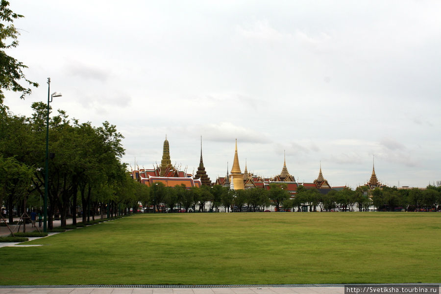 Вид на Храм Изумрудного Будды Бангкок, Таиланд
