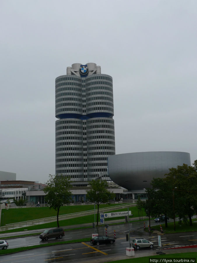 Здание завода и музея
Оригинальный вид сверху Мюнхен, Германия