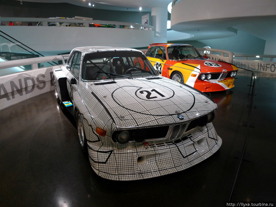 Музей марки BMW Мюнхен, Германия