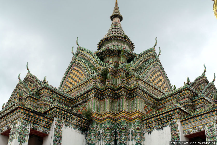 Ступы монастыря Ват Пхо Бангкок, Таиланд