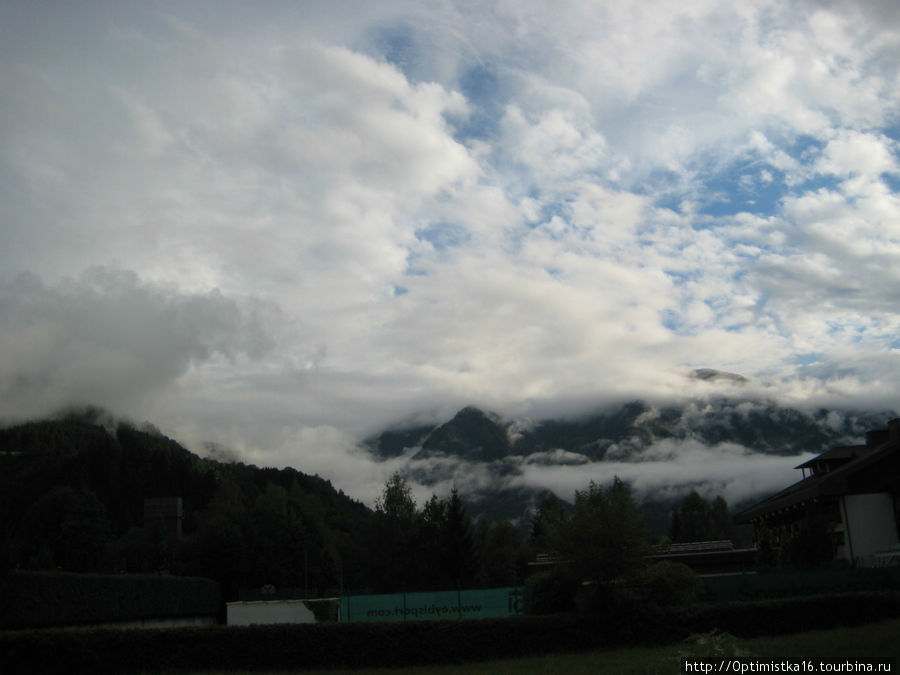 Вид на горы и небо с балкона нашего номера в отеле Alpenland Санкт-Йохан-им-Понгау, Австрия