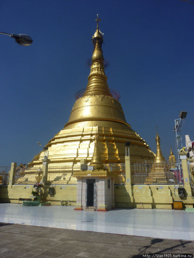 Янгон. Пагода Ботатаунг. Янгон, Мьянма