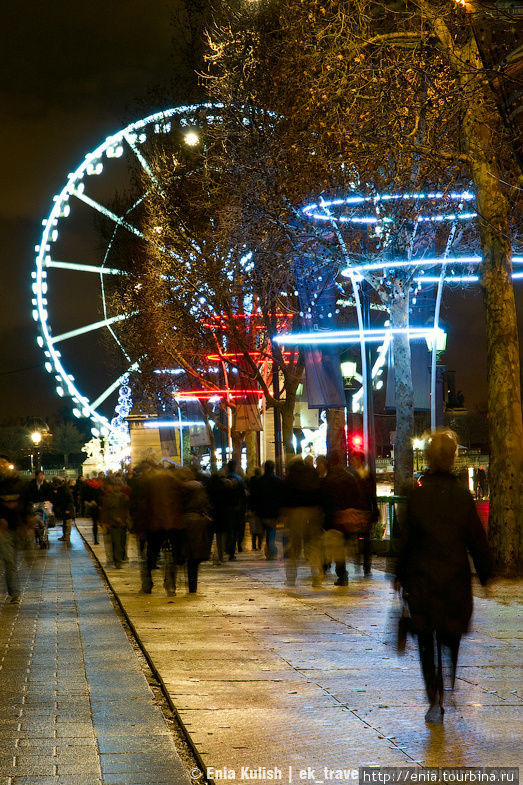 Париж - рождественская иллюминация сезона 2011/2012 Париж, Франция