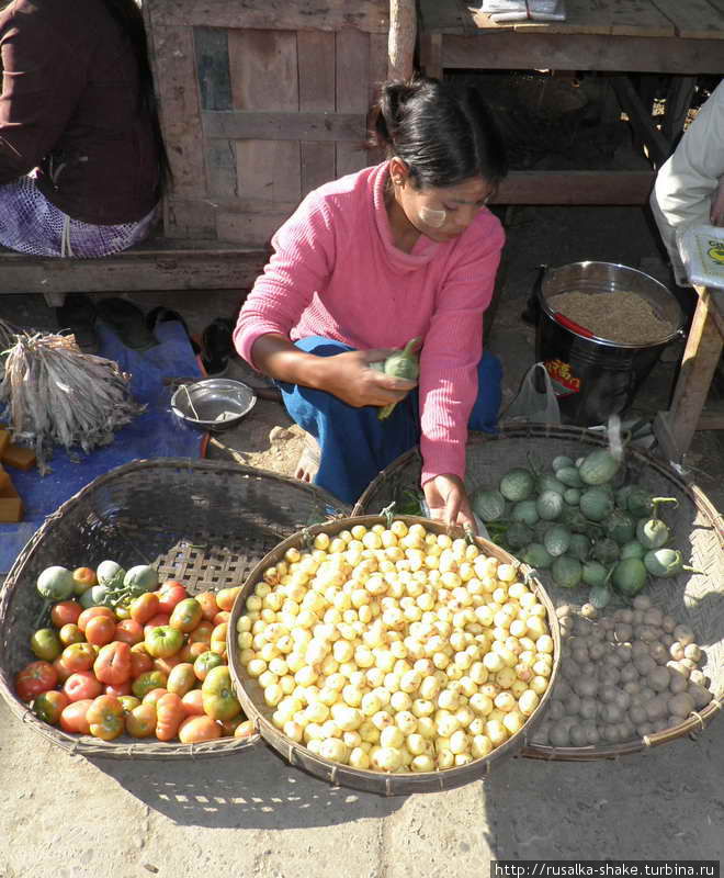 Рынок в Мраук-У Мраук-У, Мьянма