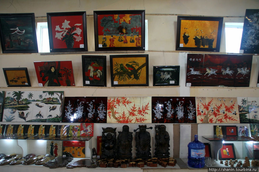 Многообразие лакированных изделий Ха-Лонг, Вьетнам