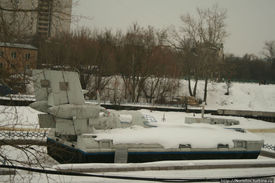 А это, наверное, десантный катер Скат Москва, Россия