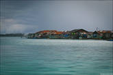 Деревня Балаи, расположенная на одноименном острове, является главным торговым и перевалочным центром архипелага.