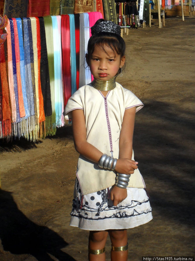 Девочка народности Карены Падонг. Паттайя, Таиланд