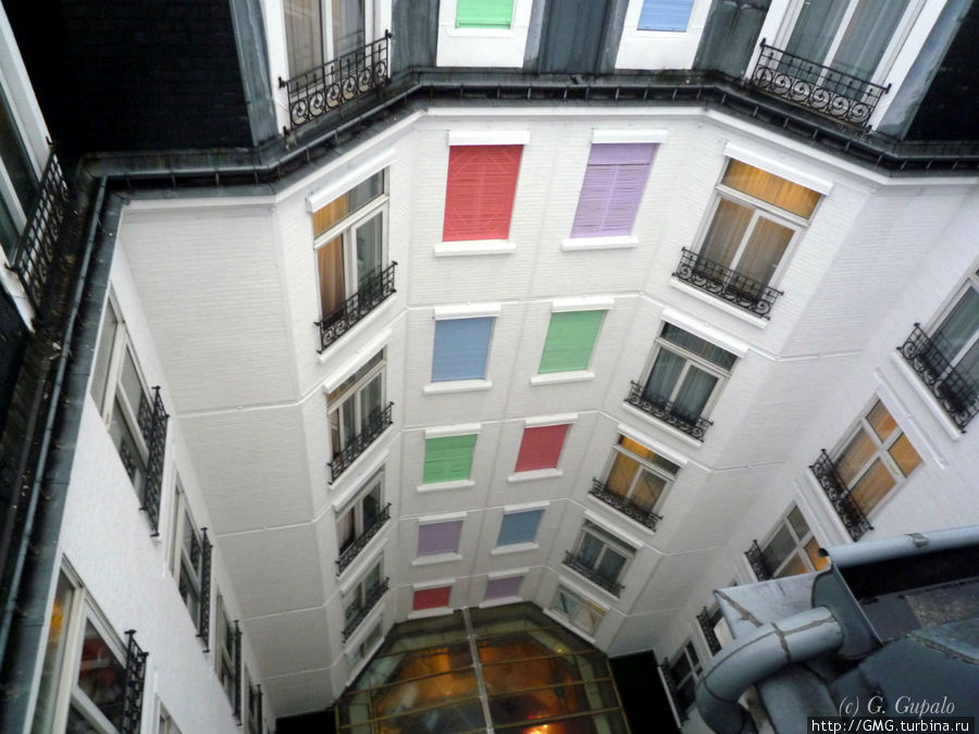 Внутренний дворик гостиницы Париж, Франция