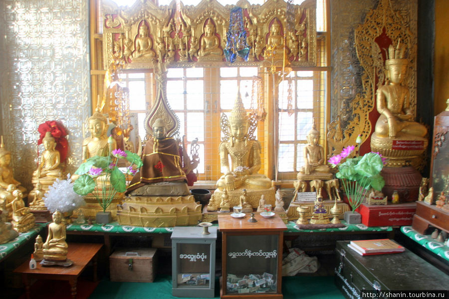 В храме тоже есть Будды. Хотя и сравнительно немного — по сравнению с соседней пещерой. Пиндайя, Мьянма