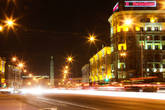 Ночной Минск, машин ещё много, но к часу ночи на улицах не останется почти ни одной