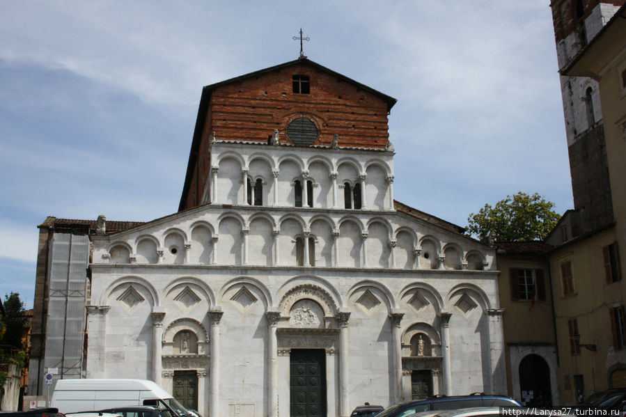 Церковь Богоматери за Крепостными Воротами (Santa Maria Forisportam).