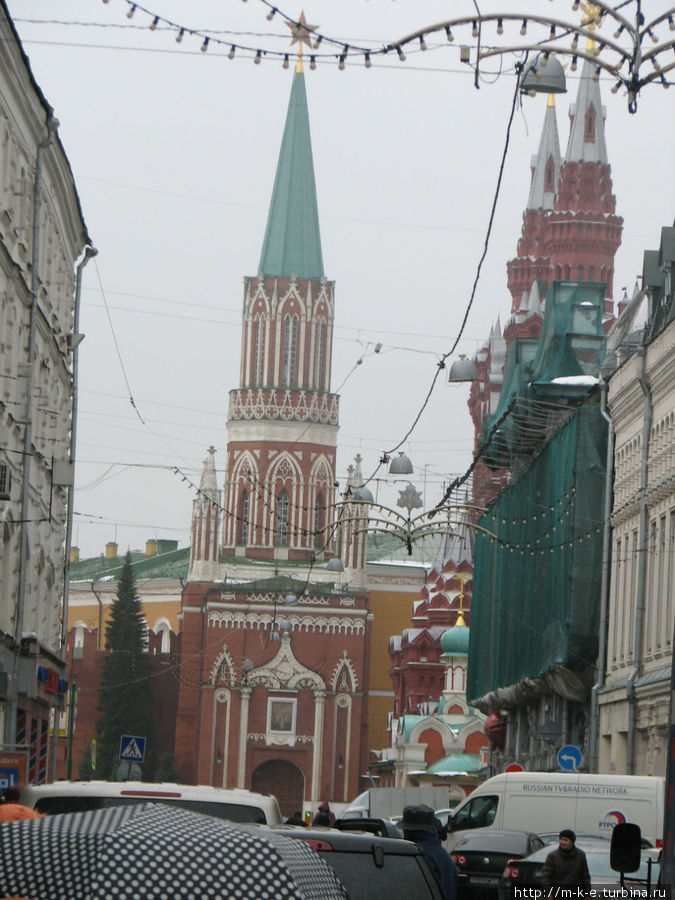 Вид на Красную площадь с Никольской улицы Москва, Россия