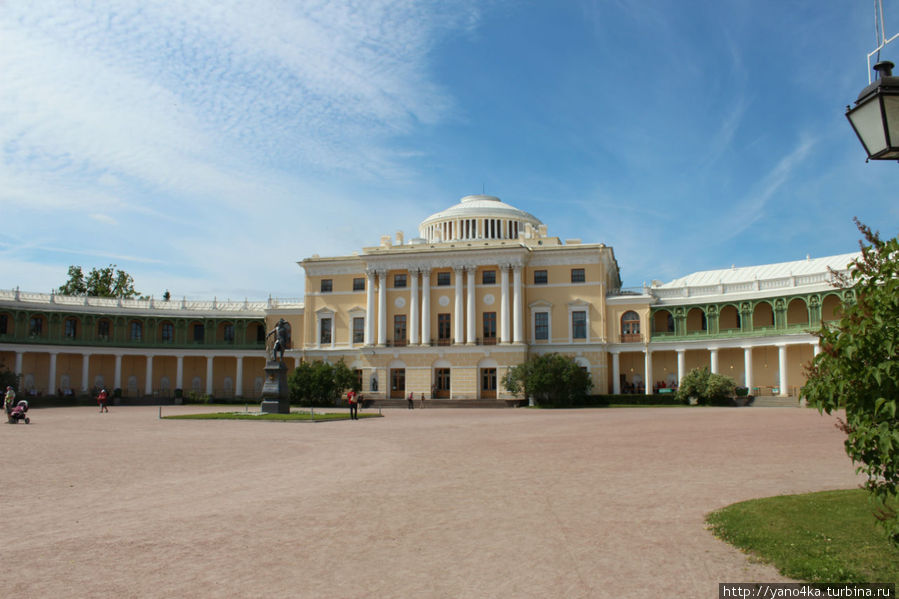 Дворец и парк в Павловске Санкт-Петербург, Россия