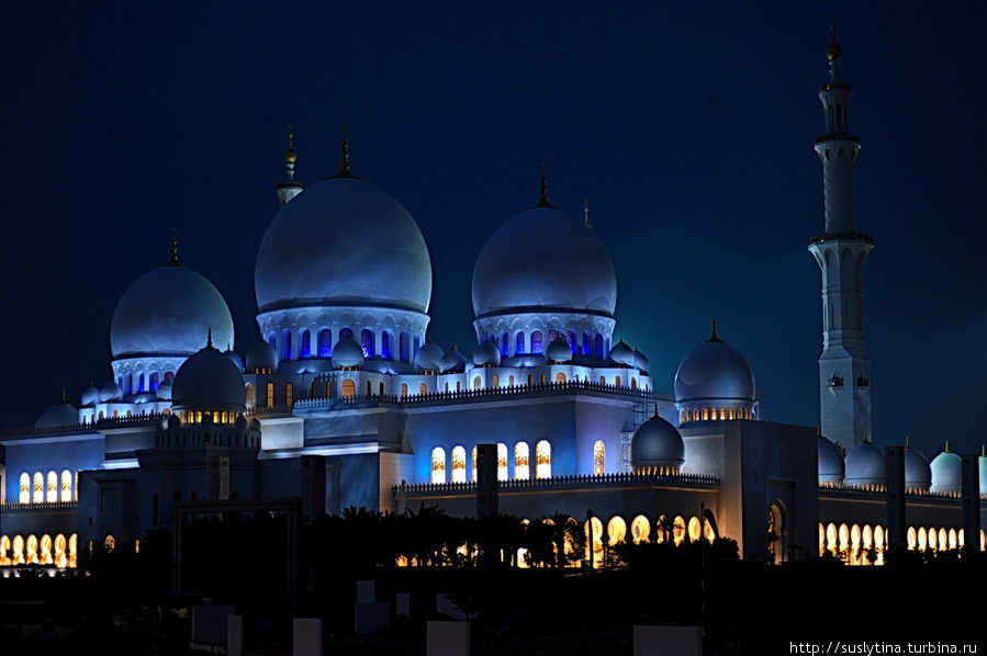 это фото из интернета,уж очень понравилось(и вечером там красиво) Абу-Даби, ОАЭ