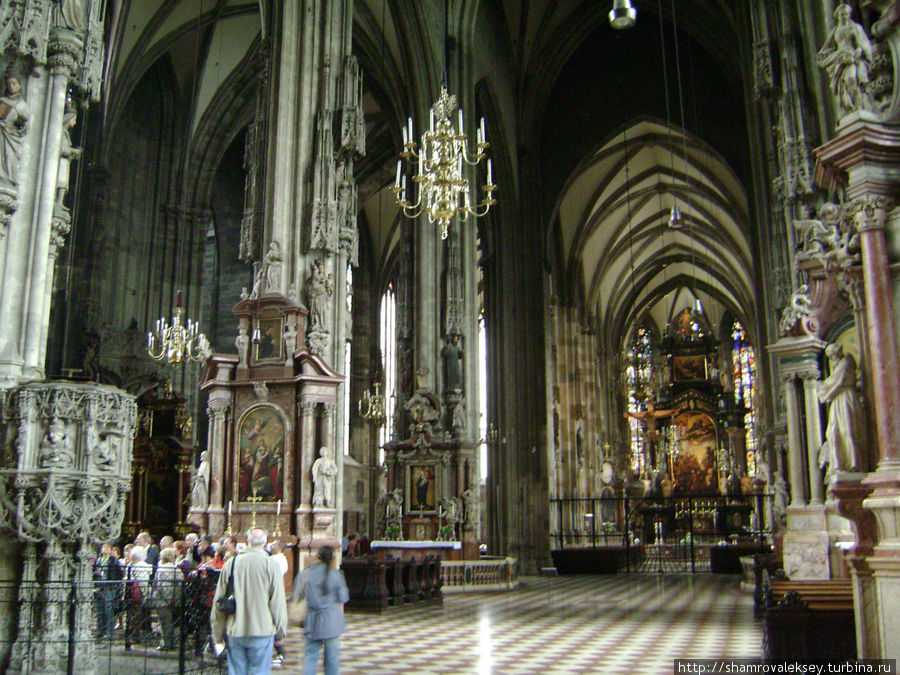 Обратная сторона собора св. Стефана Вена, Австрия