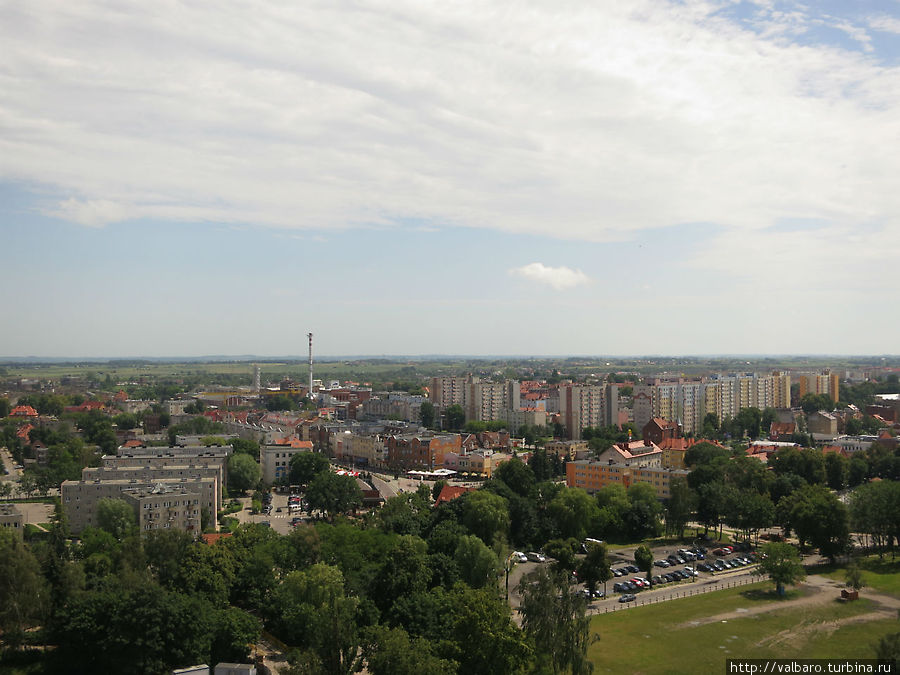 Вид на Мальборк с самой высокой башни замка.